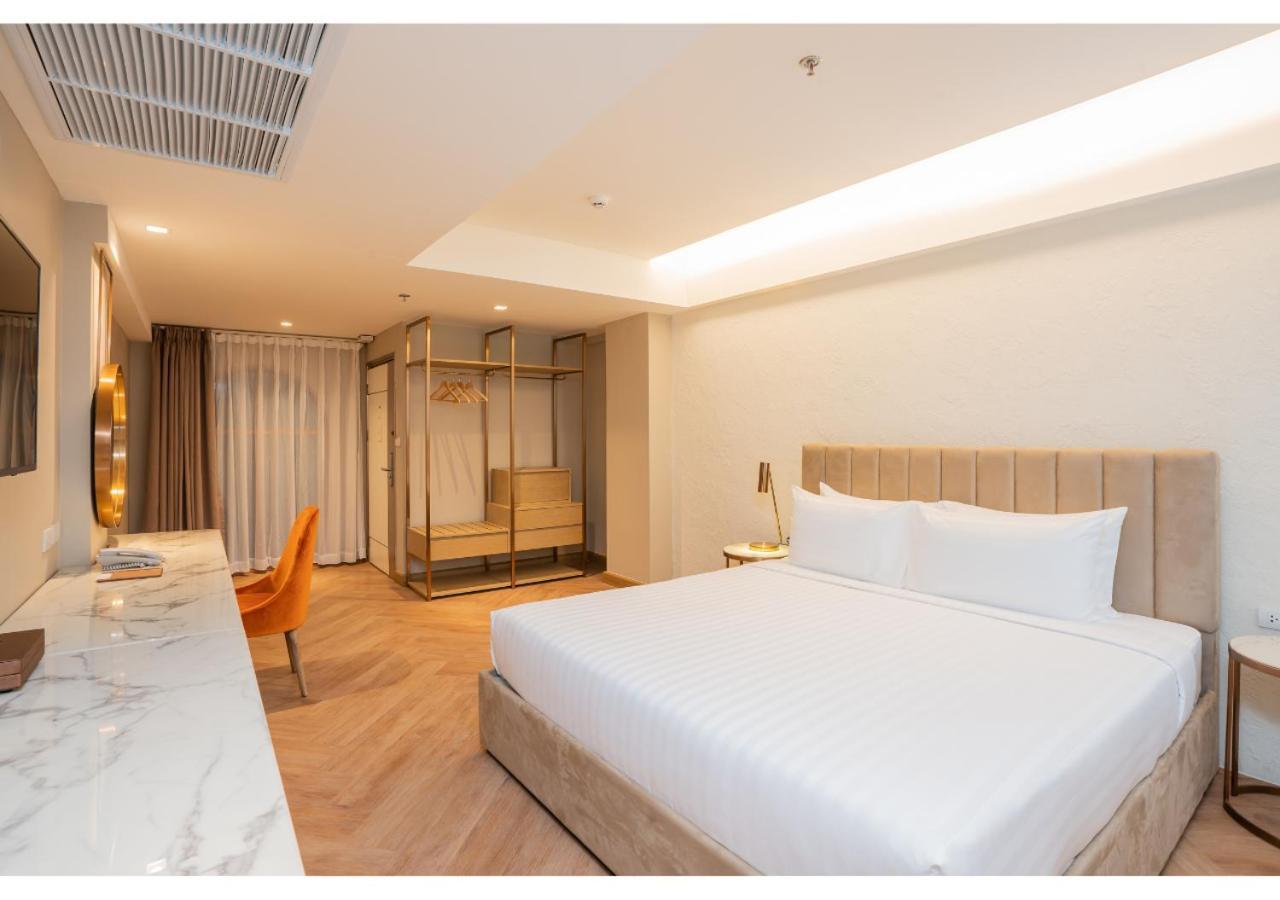होटल Away Riverside Kene 4*